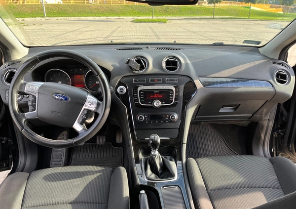 Ford Mondeo cena 34900 przebieg: 175000, rok produkcji 2013 z Legnica małe 232